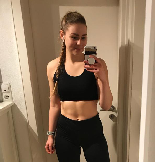 Nicole T., 25